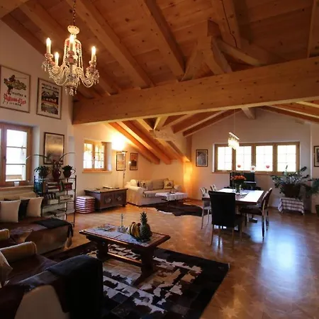 Mountain Top Chalet With Fantastic Views 別荘 *